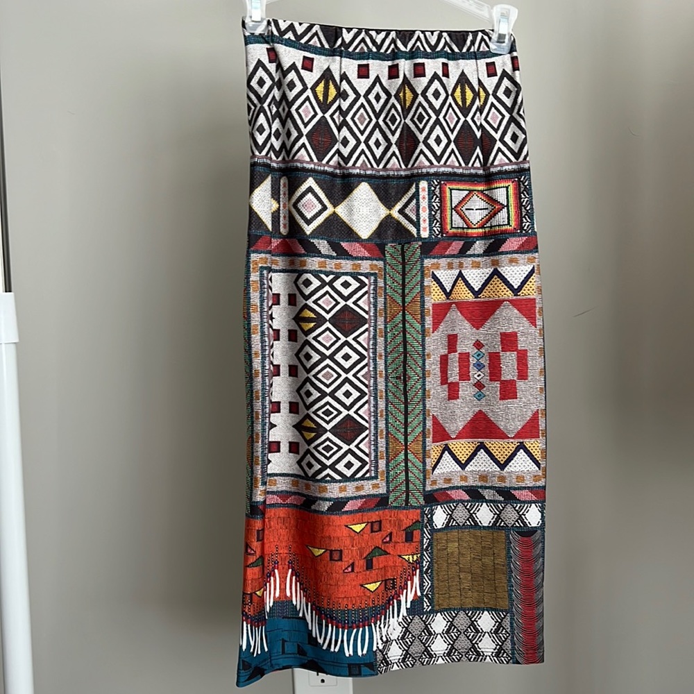 Bebe plus brand , s size , colorfully, pencil skirt.